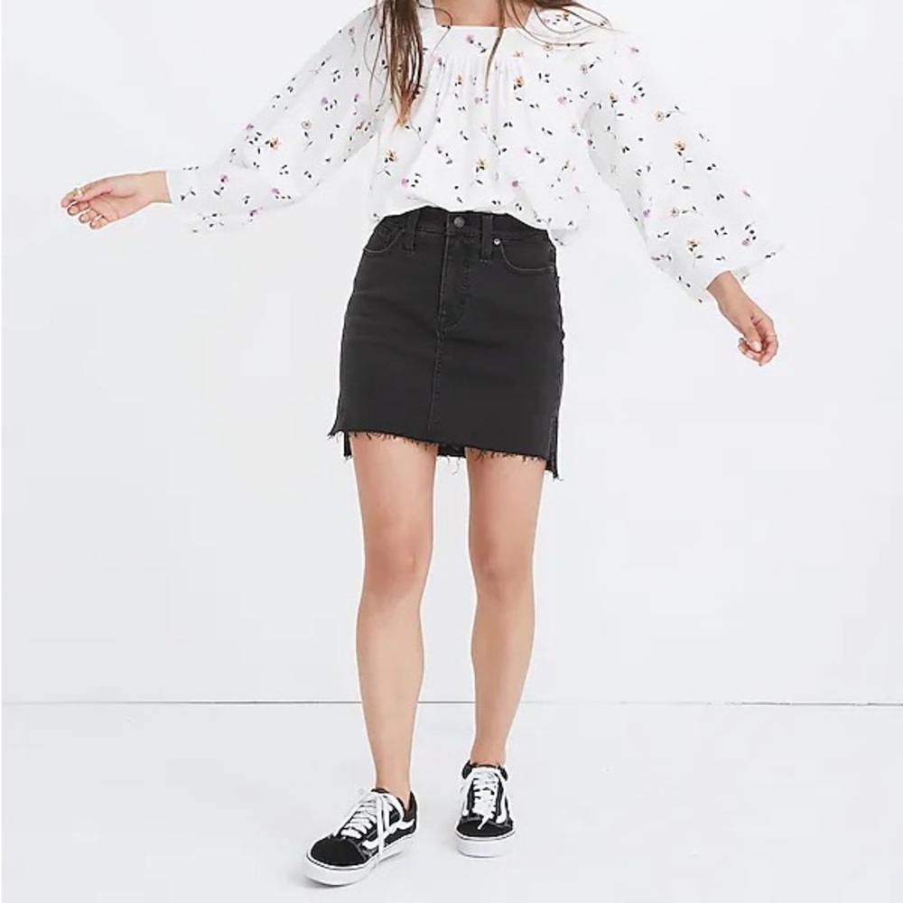 Madewell Stretch Denim Straight Mini Skirt in Lunar Wash: Step-Hem Ed.🖤🌝 Sz 32